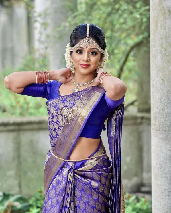 Blue_Embellished_Banarasi_Jacquard_Saree_(Blue)